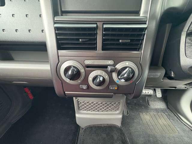 キューブ １５Ｍ　ＨＤＤナビ　ＥＴＣ　禁煙　ＤＴＶ　禁煙　ＡＴ　ＡＣ　ＰＳ　ＡＢＳ（12枚目）