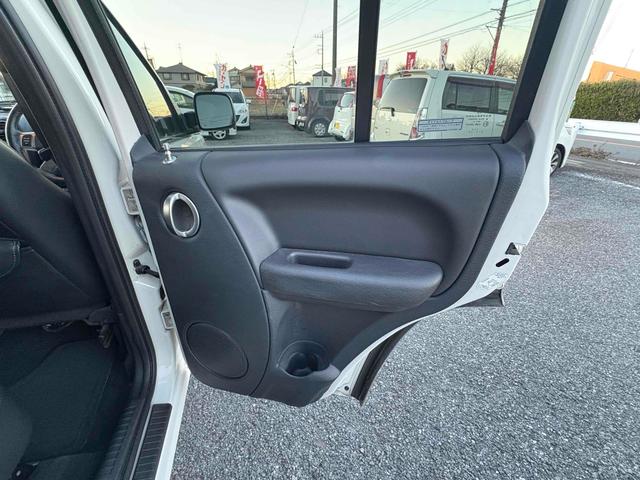 ジープ・チェロキー 　４ＷＤ　ドライブレコーダー　ＥＴＣ　アルミホイール　ＡＴ　盗難防止システム　ＣＤ　ＡＢＳ　エアコン　パワーステアリング　パワーウィンドウ　運転席エアバッグ　助手席エアバッグ（23枚目）