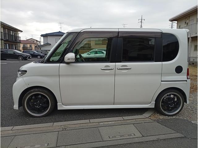 タント カスタムＸスペシャル　ワンオーナー　スマートキー　カーナビ　バックカメラ　ドライブレコーダー　社外アルミホイール　フォグランプ　ハロゲンランプ　ウインカーミラー（5枚目）