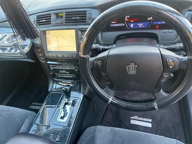 クラウン アスリート プレミアム50thエディション ドライブレコーダー ETC オートクルーズコントロール バックカメラ ナビ アルミホイール HID AT スマートキー 電動格納ミラー 盗難防止システム パワーシート CD MD 衝突安全ボディ(3枚目)