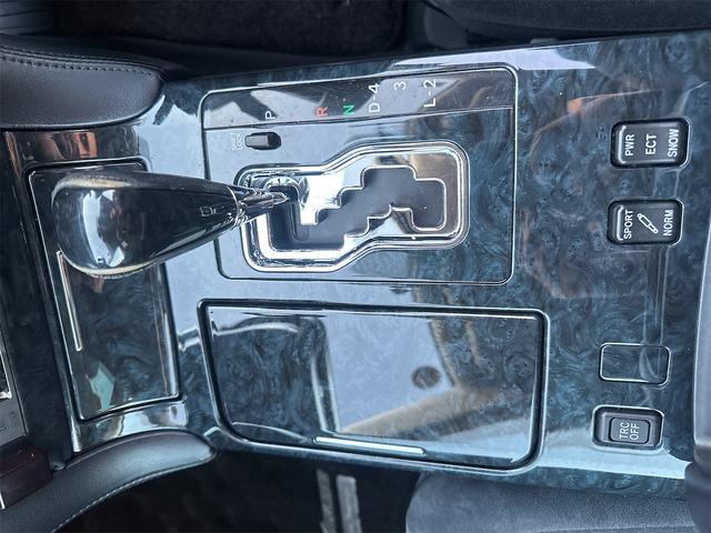 クラウン アスリート プレミアム50thエディション ドライブレコーダー ETC オートクルーズコントロール バックカメラ ナビ アルミホイール HID AT スマートキー 電動格納ミラー 盗難防止システム パワーシート CD MD 衝突安全ボディ(6枚目)