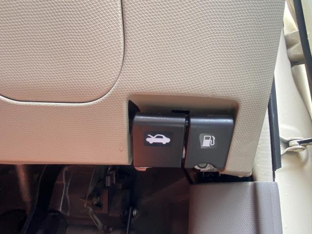 ビュート 　レッドレザー調シート／スマートキー（20枚目）