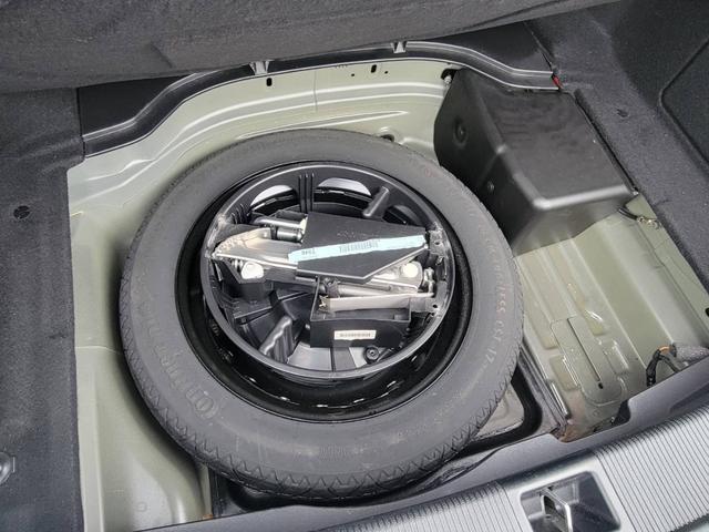 Ｅクラス Ｅ２５０クーペ　アダプティブクルーズコントロール／ブラインドスポットモニター／レーンアシスト／レーダーブレーキサポート／全方位カメラ＋パーキングセンサー（40枚目）