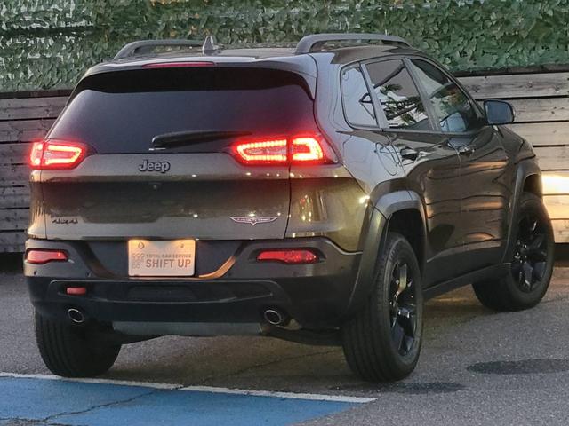 ジープ・チェロキー ウォーリアー（5枚目）