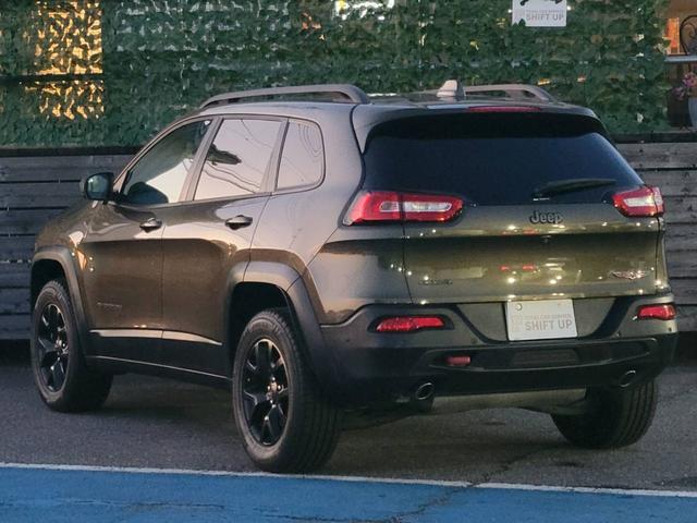 ジープ・チェロキー ウォーリアー（7枚目）