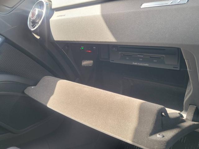 ＴＴクーペ １．８ＴＦＳＩ（42枚目）