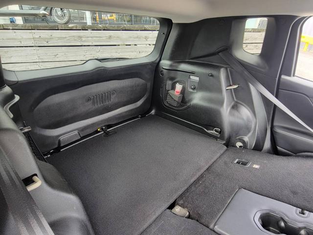 ジープ・レネゲード リミテッド（14枚目）