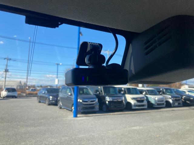 スペーシアギア ハイブリッドＸＺ　ターボ　両側パワスラ　ケンウッド８インチナビ　Ｂｌｕｅｔｏｏｔｈ　フルセグ　ＥＴＣ　アイドリングストップ　クルーズコントロール　衝突被害軽減ブレーキ　レーンキープアシスト　シートヒーター　ブラインドスポット（7枚目）