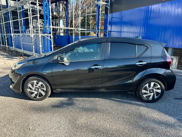 アクア Ｓスタイルブラック　純正ナビ　Ｂｌｕｅｔｏｏｔｈ　フルセグ　バックカメラ　パーキングアシスト　ＥＴＣ　衝突被害軽減ブレーキ　レーンキープアシスト　ＬＥＤライト　スマートキー　プッシュスタート（17枚目）