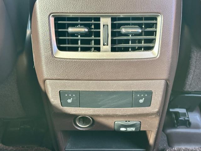 ＲＸ ＲＸ２００ｔ　３眼ＬＥＤヘッドライト　レクサスセーフティ＋　ブラウンレザー　レーダークルーズコントロール　電動リアゲート　２０インチＡＷ　ヒート＆ベンチレーションシート（6枚目）