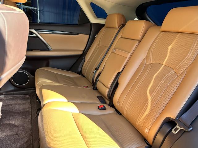 ＲＸ ＲＸ２００ｔ　３眼ＬＥＤヘッドライト　レクサスセーフティ＋　ブラウンレザー　レーダークルーズコントロール　電動リアゲート　２０インチＡＷ　ヒート＆ベンチレーションシート（24枚目）