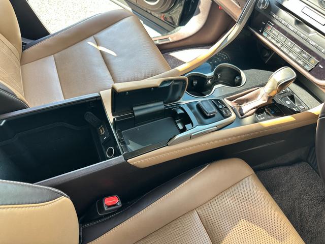 ＲＸ ＲＸ２００ｔ　３眼ＬＥＤヘッドライト　レクサスセーフティ＋　ブラウンレザー　レーダークルーズコントロール　電動リアゲート　２０インチＡＷ　ヒート＆ベンチレーションシート（42枚目）