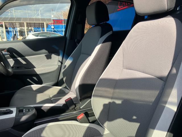 フィット ｅ：ＨＥＶクロスター　ホンダセンシング　ＬＥＤヘッドライト　衝突軽減ブレーキ　アダプティブクルーズ　ＥＴＣ　ドライブレコーダー　純正ナビゲーション　バックカメラ（20枚目）