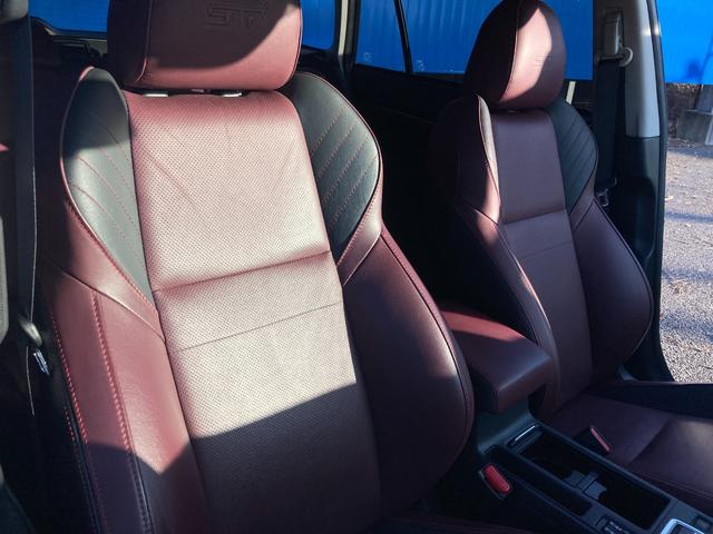 レヴォーグ １．６ＳＴＩスポーツアイサイト　ＬＥＤヘッドライト　レザーシート　アダプティブクルーズコントロール　アイサイト　純正ナビゲーション（5枚目）