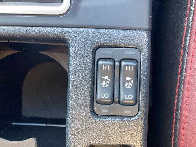 レヴォーグ １．６ＳＴＩスポーツアイサイト　ＬＥＤヘッドライト　レザーシート　アダプティブクルーズコントロール　アイサイト　純正ナビゲーション（9枚目）