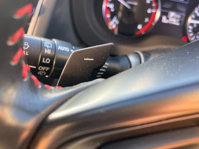 レヴォーグ １．６ＳＴＩスポーツアイサイト　ＬＥＤヘッドライト　レザーシート　アダプティブクルーズコントロール　アイサイト　純正ナビゲーション（13枚目）