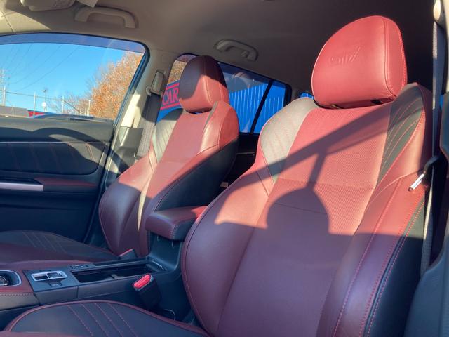 レヴォーグ １．６ＳＴＩスポーツアイサイト　ＬＥＤヘッドライト　レザーシート　アダプティブクルーズコントロール　アイサイト　純正ナビゲーション（25枚目）