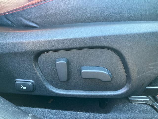 レヴォーグ １．６ＳＴＩスポーツアイサイト　ＬＥＤヘッドライト　レザーシート　アダプティブクルーズコントロール　アイサイト　純正ナビゲーション（37枚目）