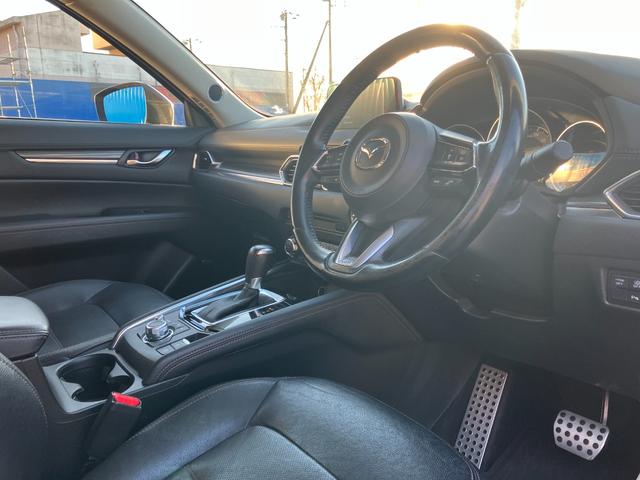 ＣＸ－５ ＸＤ　Ｌパッケージ　レーダークルーズコントロール　レザーシート　シートヒーター　ブラインドスポットモニター　レーンキーピング　ＨＵＤ　リアビューカメラ　電動リアゲート（32枚目）