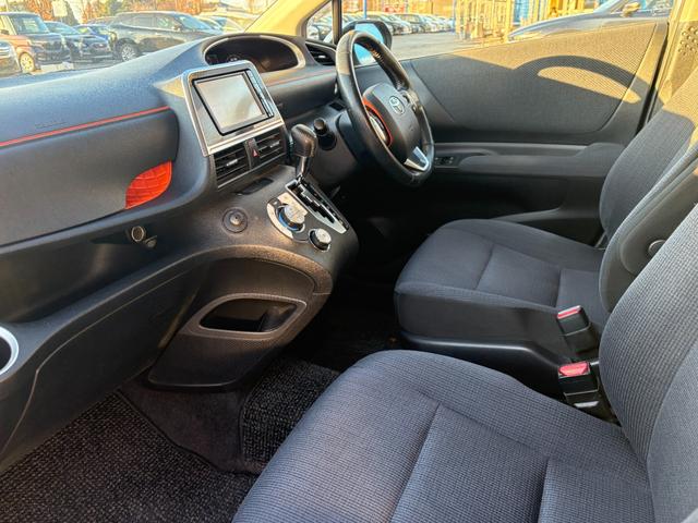 シエンタ ハイブリッドＧ　両側パワースライドドア　純正ナビ　Ｂｌｕｅｔｏｏｔｈ　フルセグ　バックカメラ　ＥＴＣ　スマートキー　プッシュスタート（21枚目）