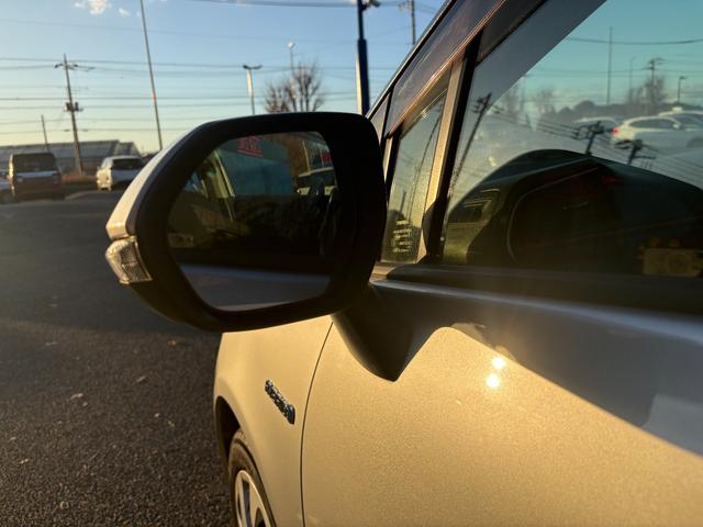 シエンタ ハイブリッドＧ　両側パワースライドドア　純正ナビ　Ｂｌｕｅｔｏｏｔｈ　フルセグ　バックカメラ　ＥＴＣ　スマートキー　プッシュスタート（50枚目）