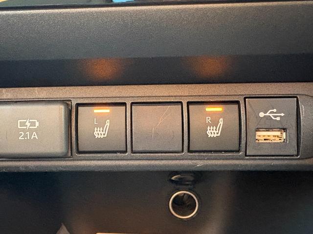 ヤリスクロス ハイブリッドG トヨタセーフティセンス 電動リアゲート バックカメラ レーダークルーズコントロール 衝突軽減ブレーキ シートヒーター レーンアシスト(3枚目)