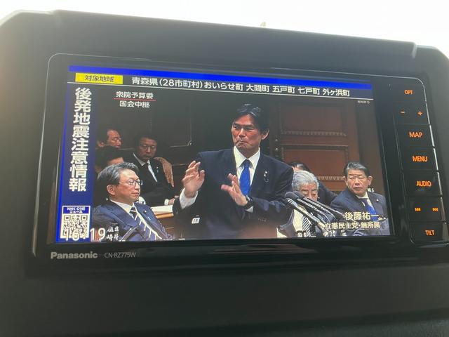 ジムニー ＸＣ　５ＭＴ　純正ナビ　Ｂｌｕｅｔｏｏｔｈ　フルセグ　バックカメラ　社外マフラー　衝突被害軽減ブレーキ　レーンキープアシスト　シートヒーター　ＬＥＤオートライト　純正１６ＡＷ（6枚目）