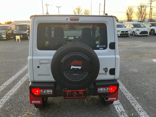 ジムニー ＸＣ　５ＭＴ　純正ナビ　Ｂｌｕｅｔｏｏｔｈ　フルセグ　バックカメラ　社外マフラー　衝突被害軽減ブレーキ　レーンキープアシスト　シートヒーター　ＬＥＤオートライト　純正１６ＡＷ（17枚目）