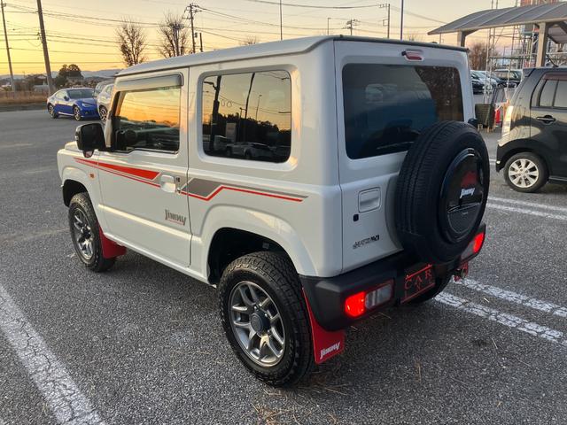 ジムニー ＸＣ　５ＭＴ　純正ナビ　Ｂｌｕｅｔｏｏｔｈ　フルセグ　バックカメラ　社外マフラー　衝突被害軽減ブレーキ　レーンキープアシスト　シートヒーター　ＬＥＤオートライト　純正１６ＡＷ（18枚目）