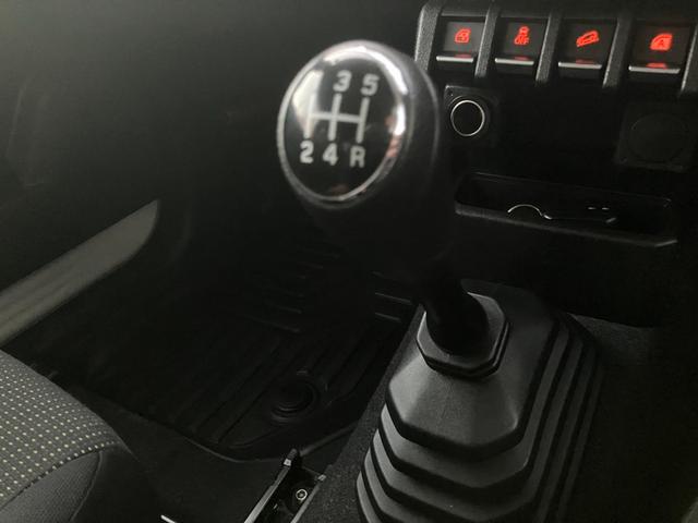 ジムニー ＸＣ　５ＭＴ　純正ナビ　Ｂｌｕｅｔｏｏｔｈ　フルセグ　バックカメラ　社外マフラー　衝突被害軽減ブレーキ　レーンキープアシスト　シートヒーター　ＬＥＤオートライト　純正１６ＡＷ（34枚目）