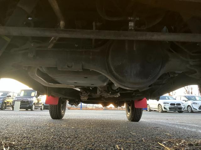 ジムニー ＸＣ　５ＭＴ　純正ナビ　Ｂｌｕｅｔｏｏｔｈ　フルセグ　バックカメラ　社外マフラー　衝突被害軽減ブレーキ　レーンキープアシスト　シートヒーター　ＬＥＤオートライト　純正１６ＡＷ（39枚目）