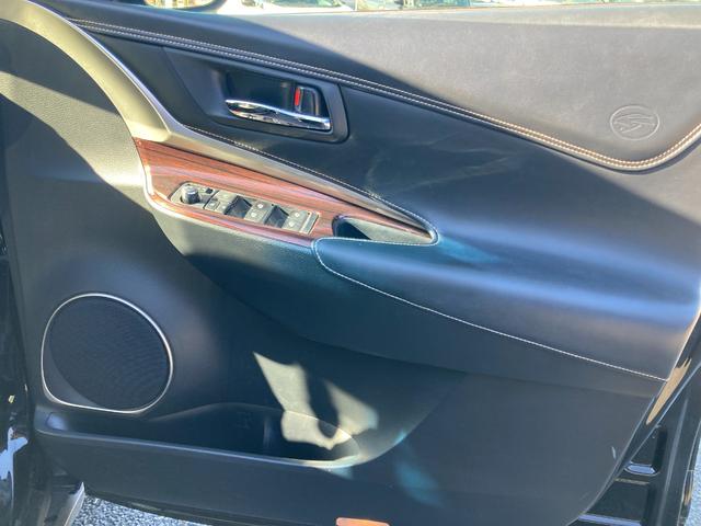 ハリアー プレミアム　アルパイン９インチナビ　レーダークルーズコントロール　ＬＥＤヘッドライト　フリップダウンモニター　ハーフレザーシート　バックカメラ　セーフティセンス（30枚目）