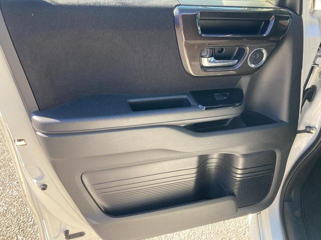 Ｎ－ＢＯＸカスタム Ｇ・Ｌターボホンダセンシング　衝突軽減ブレーキ　両側パワースライドドア　社外ナビ　バックカメラ　アダプティブクルーズコントロール　Ｂｌｕｅｔｏｏｔｈ　フルセグ　ＬＥＤヘッドライト　レーンキープ　オートハイビーム　ＥＴＣ（19枚目）