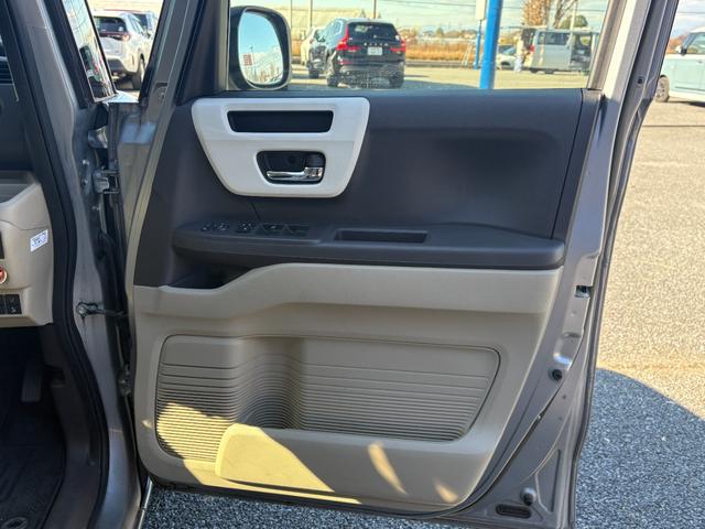 Ｎ－ＢＯＸ Ｇ・Ｌターボホンダセンシング　両側パワースライドドア　カロッツェリアナビ　フルセグＴＶ　バックカメラ　スマートキー　プッシュスタート　ＥＴＣ（21枚目）