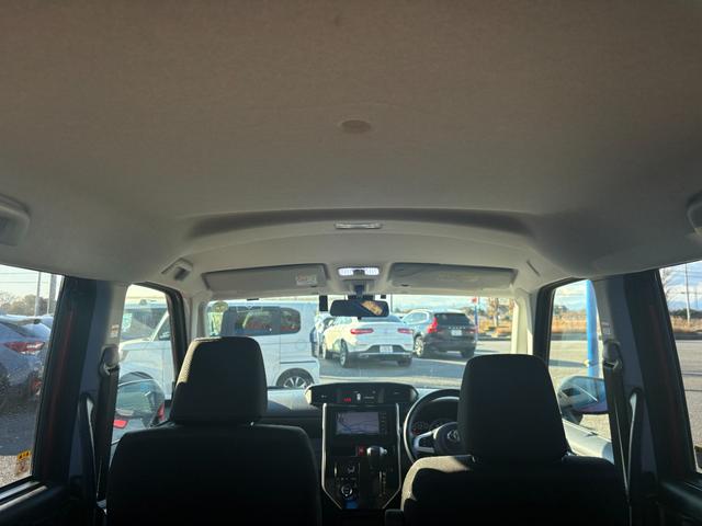 タンク カスタムＧ　Ｓ　両側パワースライドドア　純正ナビゲーション　バックカメラ　クルーズコントロール　衝突軽減ブレーキ　ＬＥＤヘッドライト（21枚目）