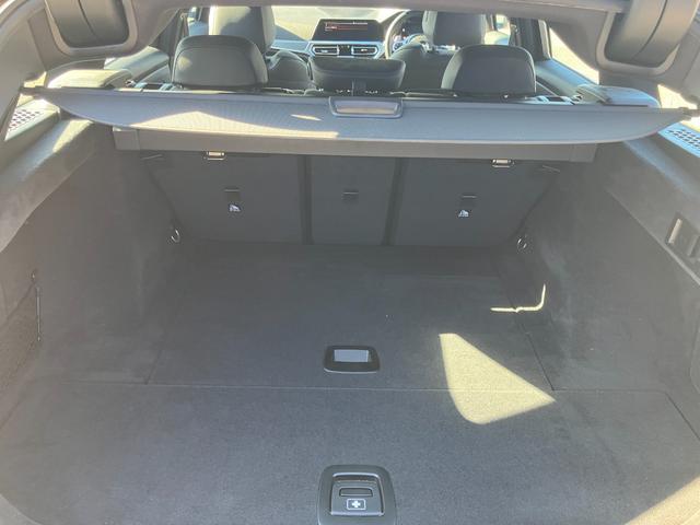 レヴォーグ １．６ＳＴＩスポーツアイサイト　サンルーフ　純正ナビ　Ｂｌｕｅｔｏｏｔｈ　フルセグ　バック、サイドカメラ　ＥＴＣ　レザーシート　シートヒーター　アダプティブクルーズコントロール　ＳＴＩエアロ　パワーシート　アイドリングストップ（3枚目）