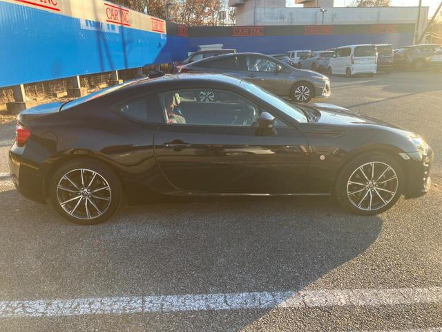 ８６ ＧＴ　純正ナビ　Ｂｌｕｅｔｏｏｔｈ　フルセグ　バックカメラ　１７インチＡＷ　クルーズコントロール　ＨＩＤヘッドライト　スマートキー　プッシュスタート　ＥＴＣ（12枚目）