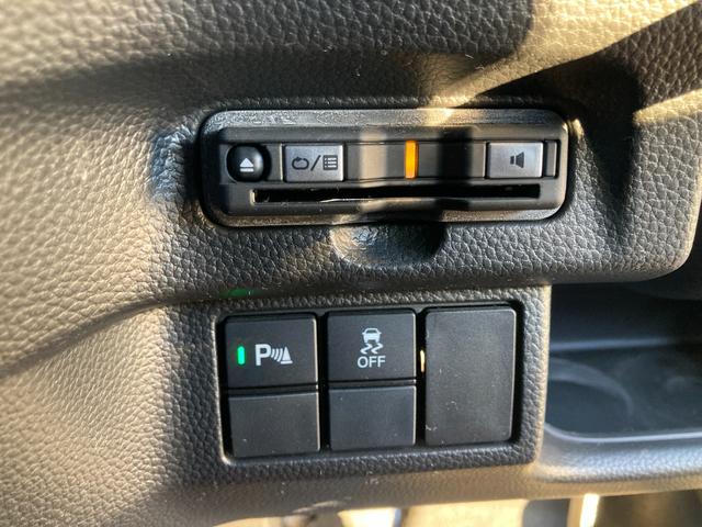 Ｎ－ＢＯＸカスタム Ｌターボ　スタイル＋ブラック　ホンダセンシング　両側パワースライドドア　純正ナビ　バックカメラ　シートヒーター　アダプティブクルーズコントロール　コーナーセンサー　レーンキープ　ＬＥＤヘッドライト　オートハイビーム　パドルシフト（9枚目）