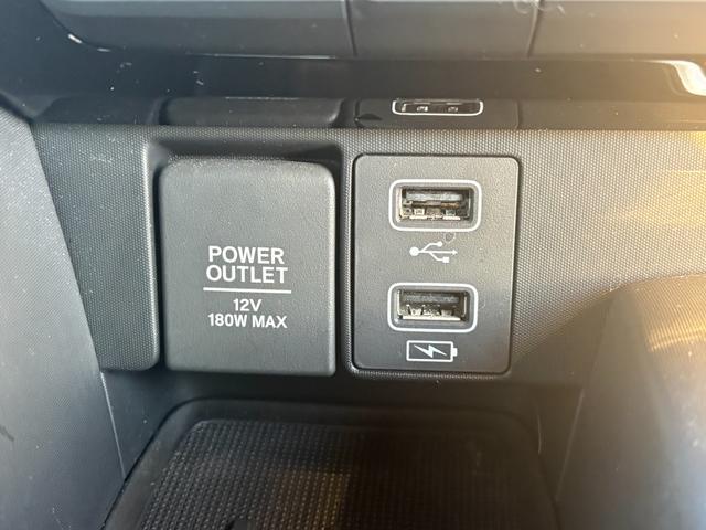 インサイト ＥＸ　ホンダセンシング　ＬＥＤヘッドライト　衝突軽減ブレーキ　純正ナビゲーション　リアビューカメラ　シートヒーター（3枚目）