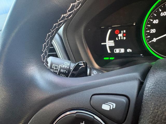 ヴェゼル ハイブリッドＺ・ホンダセンシング　レーダークルーズコントロール　衝突軽減ブレーキ　ハーフレザーシート　ＬＥＤヘッドライト　ＥＴＣ　純正ナビゲーション　バックカメラ（9枚目）