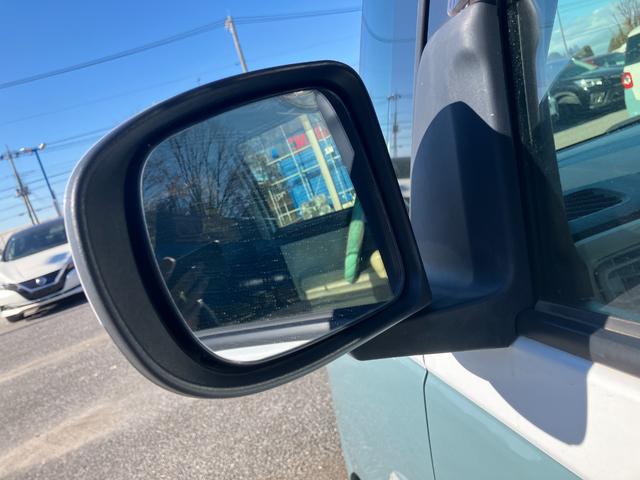 ムーヴキャンバス ストライプスＧターボ　両側パワースライドドア　クリアランスソナー　アクティブクルーズコントロール　アイドリングストップ　フルセグ　衝突軽減ブレーキ　プッシュスタート　スマートキー　バックカメラ　シートヒーター（50枚目）