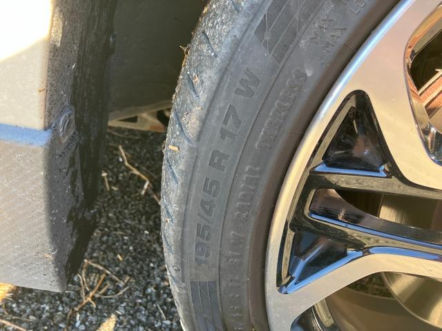 スイフトスポーツ ベースグレード　６ＭＴ　社外ナビ　Ｂｌｕｅｔｏｏｔｈオーディオ　フルセグＴＶ　ステアリングスイッチ　ＬＥＤヘッドライト　前席シートヒーター　ＥＴＣ　スマートキー　プッシュスタート　純正１７ＡＷ（62枚目）