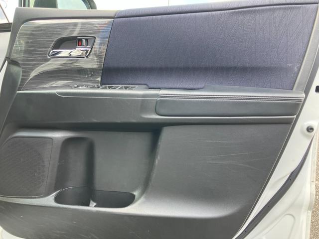 オデッセイ アブソルート・２０ｔｈアニバーサリー　両側パワースライドドア　パドルシフト　デジタルインナーミラー　純正ナビ　Ｂｌｕｅｔｏｏｔｈオーディオ　フルセグＴＶ　ステアリングスイッチ　バックカメラ　クリアランスソナー　ＥＴＣ（34枚目）