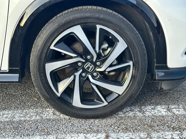 ヴェゼル ハイブリッドRS 純正SDナビ Bluetoothオーディオ フルセグTV ステアリングスイッチ バックカメラ アダプティブクルーズコントロール 革シート LEDヘッドライト 前席シートヒーター ETC パドルシフト(56枚目)