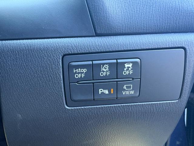 アクセラスポーツ １５ＸＤ　Ｌパッケージ　ヘッドアップディスプレイ　革シート　全方位カメラ　クリアランスソナー　ブラインドスポット　パドルシフト　バックカメラ　パドルシフト　シートヒーター　純正ドラレコ　アイドリングストップ　純正ナビ（7枚目）