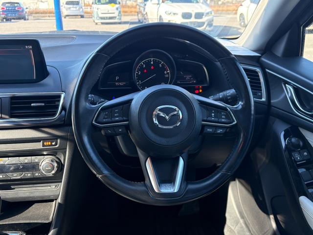 アクセラスポーツ １５ＸＤ　Ｌパッケージ　ヘッドアップディスプレイ　革シート　全方位カメラ　クリアランスソナー　ブラインドスポット　パドルシフト　バックカメラ　パドルシフト　シートヒーター　純正ドラレコ　アイドリングストップ　純正ナビ（13枚目）