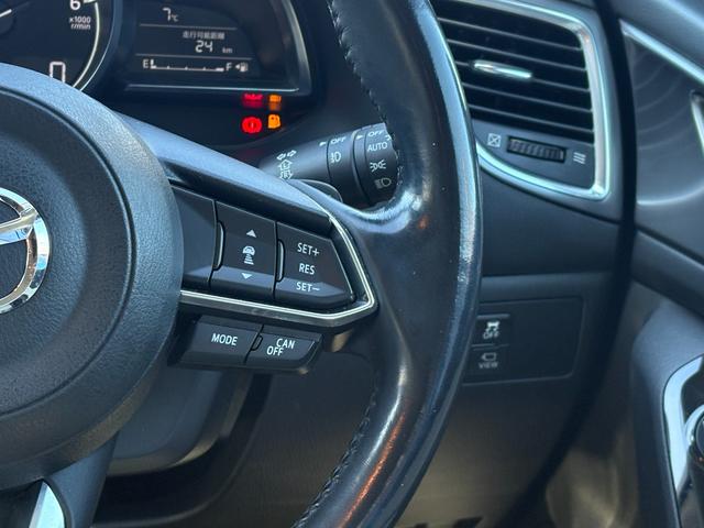 アクセラスポーツ １５ＸＤ　Ｌパッケージ　ヘッドアップディスプレイ　革シート　全方位カメラ　クリアランスソナー　ブラインドスポット　パドルシフト　バックカメラ　パドルシフト　シートヒーター　純正ドラレコ　アイドリングストップ　純正ナビ（15枚目）