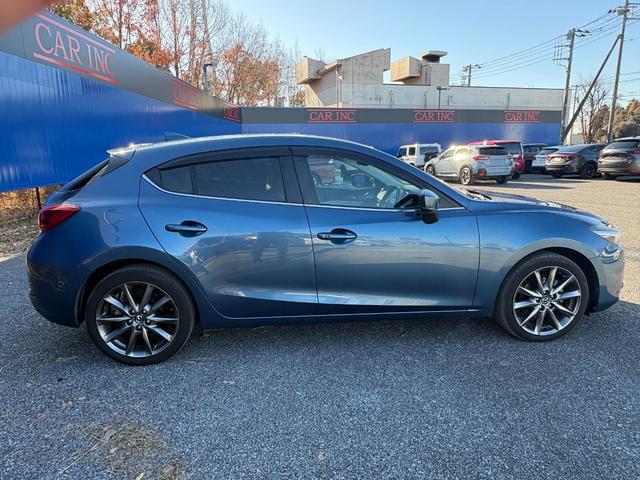 アクセラスポーツ １５ＸＤ　Ｌパッケージ　ヘッドアップディスプレイ　革シート　全方位カメラ　クリアランスソナー　ブラインドスポット　パドルシフト　バックカメラ　パドルシフト　シートヒーター　純正ドラレコ　アイドリングストップ　純正ナビ（26枚目）