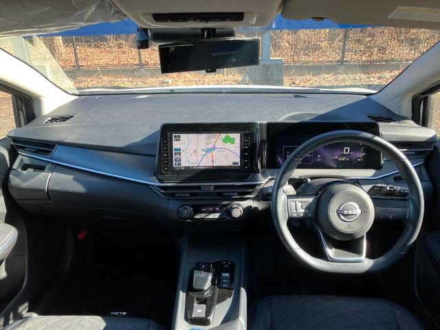 ノート オーテック　クロスオーバー　クリアランスソナー　ブラインドスポット　ＬＥＤヘッドライト　オートハイビーム　ハーフレザーシート　純正ＳＤナビ　フルセグＴＶ　Ｂｌｕｅｔｏｏｔｈオーディオ　全方位カメラ　ステアリングスイッチ　ＥＴＣ（2枚目）