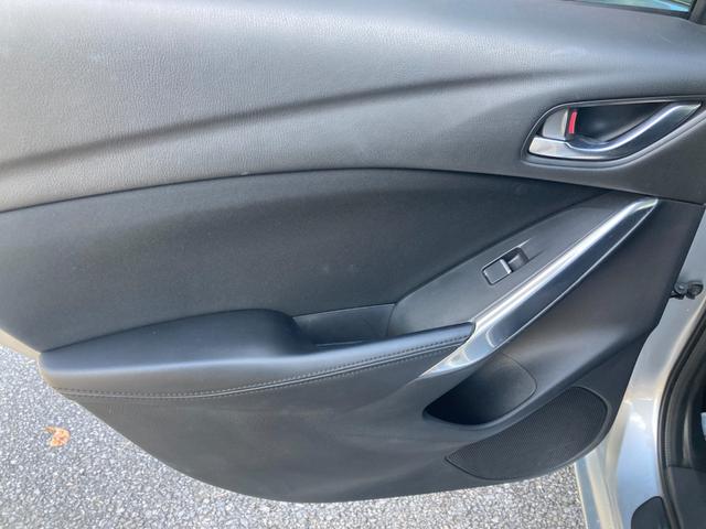 アテンザワゴン ＸＤ　プロアクティブ　クリアランスソナー　ブラインドスポット　バックカメラ　ヘッドアップディスプレイ　シートヒーター　アイドリングストップ　純正ナビ　フルセグ　Ｂｌｕｅｔｏｏｔｈ　ＵＳＢ　ステアリングリモコン　ＥＴＣ（24枚目）